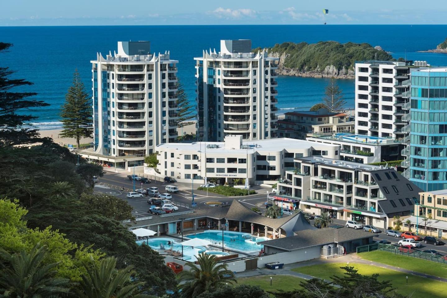 Oceanside Bliss - Absolute Beachfront - Uninterrupted Ocean Views With Pool Apartment Mount Maunganui Exterior photo