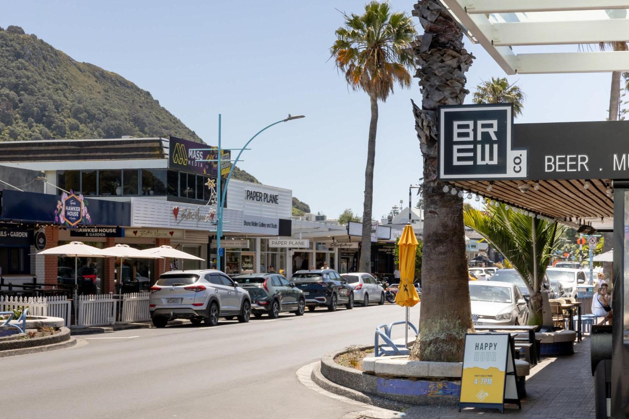 Oceanside Bliss - Absolute Beachfront - Uninterrupted Ocean Views With Pool Apartment Mount Maunganui Exterior photo